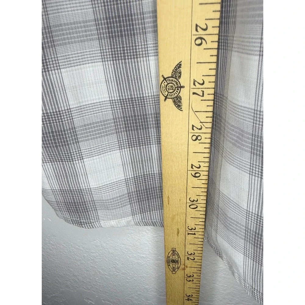 The North Face Shirt Mens Large Grey Plaid Short Sleeve Excellent Hiking Utility